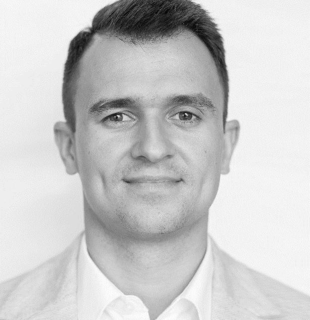 Kontakt Michał Karaś Senior Menedżer +8