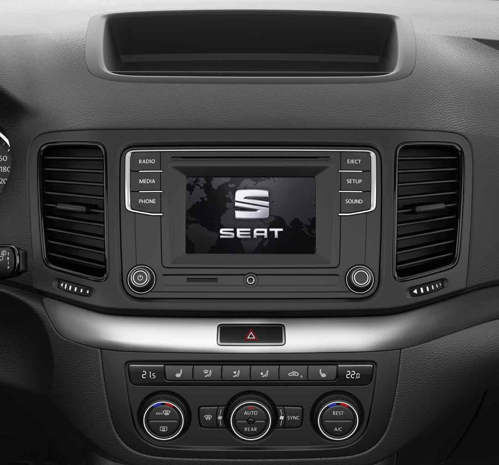 Auxin, 4 głośniki Bluetooth; Złącze USB, wielofunkcyjna kierownica 2147 Navi System z kamerą cofania Media System Plus: 6,3calowy kolorowy ekran dotykowy z czujnikiem zbliżeniowym Radio z