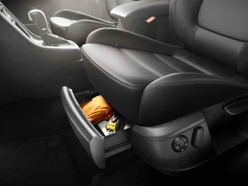 rozpoznawania mowy i sterowania głosem 16calowe felgi aluminiowe DESIGN 48/1, Auto Hold Control, Pakiet Chrom we wnętrzu (chromowany przełącznik reflektorów, przełącznik świateł awaryjnych z