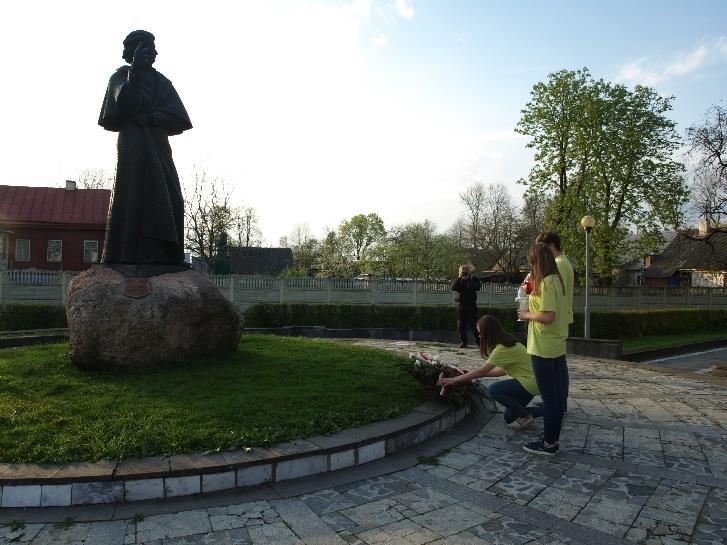 Nowogródek Msza Święta w Kościele