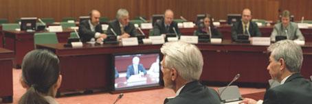 DCN Next Generation Systemy kongresowe DCN NG: Jeden ujednolicony system do obsługi konferencji każdego rodzaju i wielkości Począwszy od największych międzynarodowych konferencji, a skończywszy na