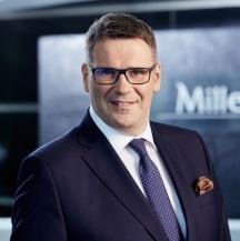 W Zarządzie Banku od 22 kwietnia 2010 r. Nadzoruje bankowość przedsiębiorstw i jej wsparcie, faktoring i finansowanie handlu, finansowanie strukturyzowane oraz działalność powierniczą. 5.