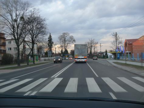 [zd/mln poj.km] Typ przekroju a wskaźniki wypadków Typ przekroju Wskaźnik wypadków 1x4 6,75 2x2 4.