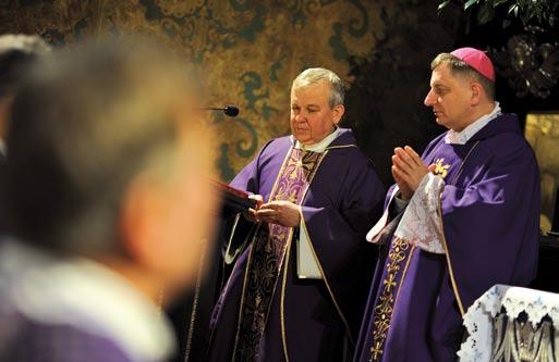 Wyraził nadzieję, że jeszcze nie raz będą mogli tu przybyć, by tak jak Maryja, Oblubienica Ducha Świętego oddać Bogu cześć, chwałę i uwielbienie, aby Mu dziękować za wszelkie dobro, przeprosić,