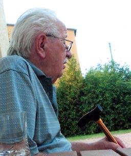 eksterminacji Romów przez III Rzeszę, nazwanej przez Romów Porajmos (zniszczenie, pochłonięcie). Hitlerowscy Niemcy oznaczali Romów czarnymi trójkątami z literą Z jak Zigeuner (Cygan).