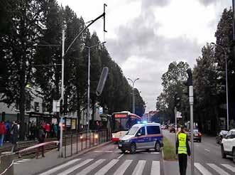 po to, żeby poinformować o starych i opuszczonych samochodach, lecz także wtedy, gdy samochód stoi na bezpłatnym miejscu parkingowym, które chcieliby zająć lub które wcześniej należało do nich, a