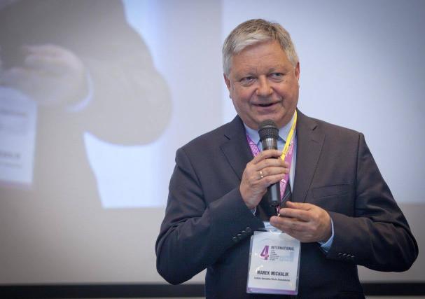 Dzisiaj zabiegamy przede wszystkim o to, aby pracodawcy sektora AGD zwiększali ilość miejsc pracy, robili kolejne reinwestycje, dopraszali kolejnych poddostawców, ale także inwestowali w B+R tworząc