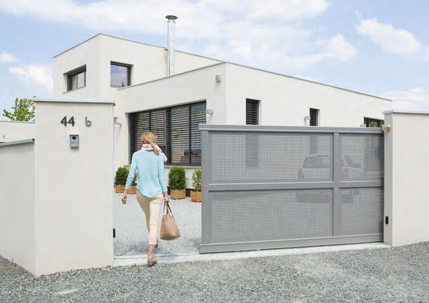 Elixo 800 230V Wyjątkowo mocny i wytrzymały napęd do bram przesuwnych, ze sterowaniem RTS. Łatwy dostęp do śrub montażowych.