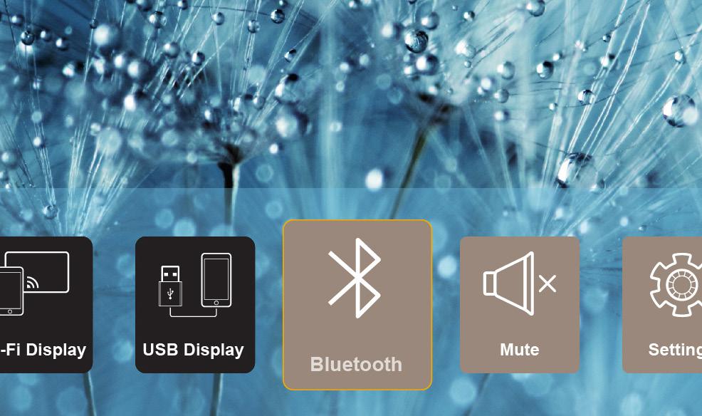 KORZYSTANIE Z PROJEKTORA Łączenie z głośnikiem bezprzewodowym Dzięki wbudowanemu modułowi Bluetooth projektor można połączyć z głośnikiem lub panelem dźwiękowym obsługującym funkcję Bluetooth. 1.