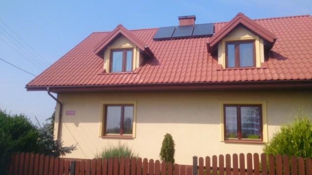 Kolektory słoneczne na dachu
