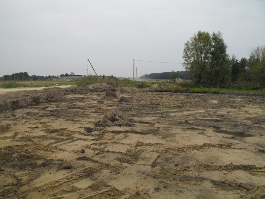 4. Dokumentacja fotograficzna Fot1. Postępuje odhumusowanie w dolinie rzeki Maliny.