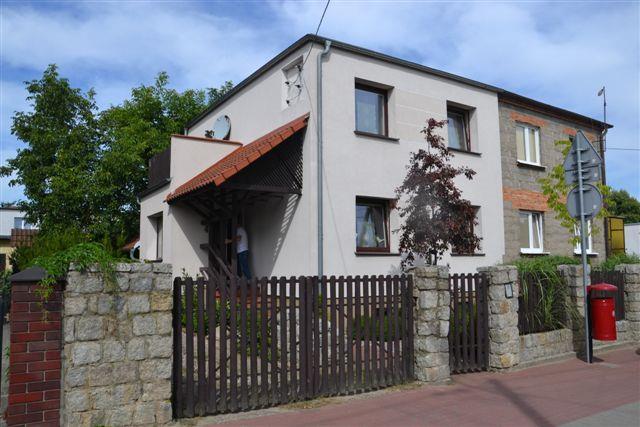 pozbruku, wjazd przy garażu trylinka betonowa.