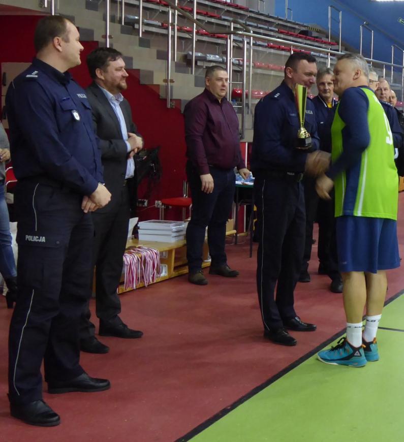 Policji Koszalin - Sianów 2018. Czwarte miejsce w klasyfikacji generalnej zostali policjanci reprezentujący Garnizon Mazowiecki. Sportowe zmagania rozpoczęły się w piątek 9 marca.