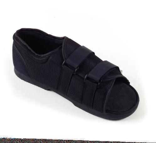 Buty pooperacyjne PS chroniące stopę Firma PRIM stworzyła nowe buty pooperacyjne zapinane na rzepy, które można dostosować do stóp ze znacznymi deformacjami, bandażami pooperacyjnymi lub opatrunkiem