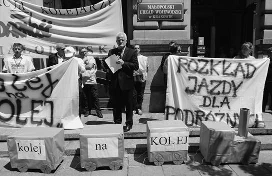 Katowic. W 2016 r. RSK promując kolej, zorganizowała przed siedzibą Marszałka happening-pikietę pod hasłem Kolej na KOLEJ. Pięć pikiet w minionej kadencji zorganizowała RSK. Ostatnią (23.10.2017 r.