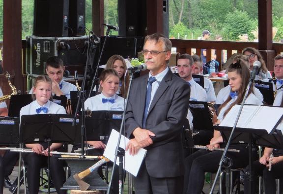 W swoich wystąpieniach skupili się na zaletach rasy simentalskiej, które bezpośrednio przyczyniają się do lepszego wyniku ekonomicznego gospodarstwa.
