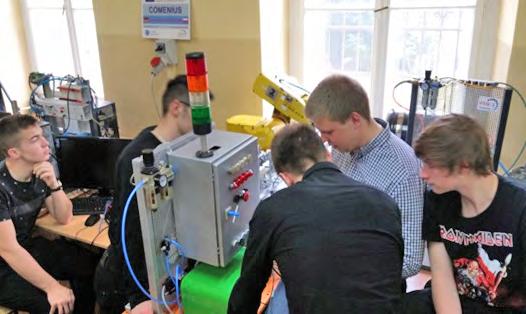 Przekazane przez wymienione firmy sprzęt i materiały posłużyły jednocześnie do przygotowania stanowiska Statystycznej Automatycznej Kontroli Jakości w ramach projektu ERASMUS+.