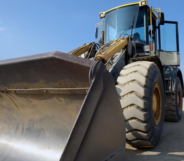 6 XAR stal trudnościeralna Najczęściej używanym gatunkiem stali trudnościeralnej jest XAR 400, której - przy twardości 400 Brinell - okres trwałości eksploatacyjnej wynosi około pięć miesięcy więcej