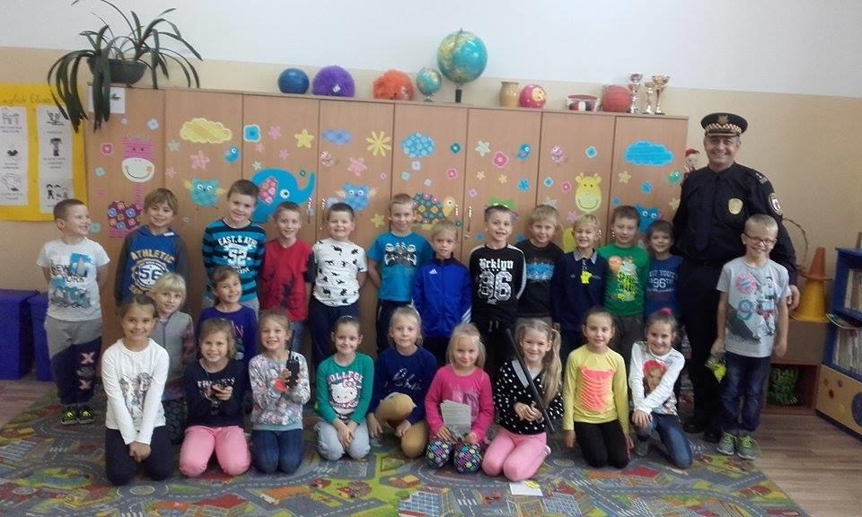 W dniu 12.10.2016 r. komendant SM brał udział w zajęciach prewencyjnoprofilaktycznych w Samorządowym Przedszkolu nr 4 im. Misia Uszatka w Kościanie.