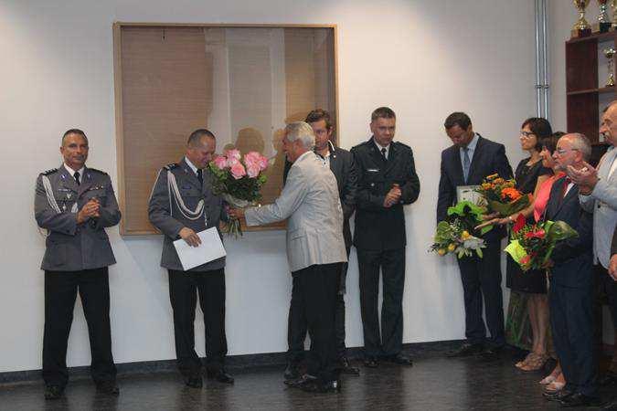 insp. Dariusz Dregan służbę w Policji rozpoczął 1 marca 1991 roku w Komisariacie Policji w Paczkowie.