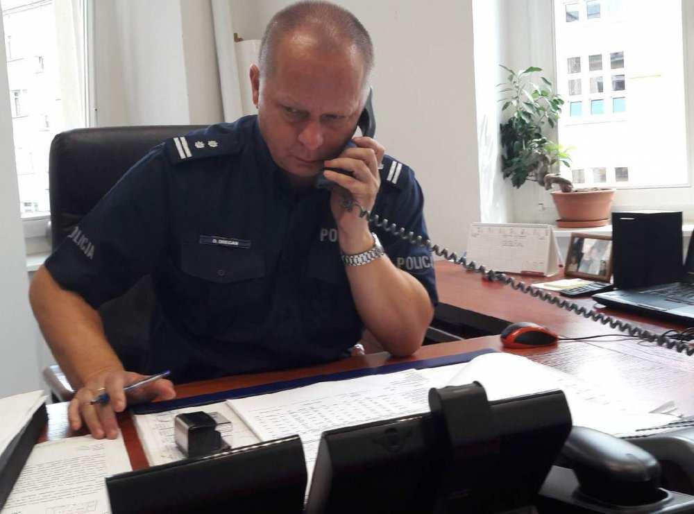 Tomasza Giedrojca oraz sierż. sztab. Tomasza Błażejewskiego próba samobójcza młodego człowieka mogłaby zakończyć się tragicznie. 29-latek trafił do szpitala.