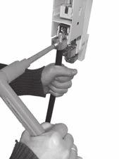 6) and then screw the bolts in other poles. Bolts should be screwed with 8 10 Nm torque Fot. 6 3.