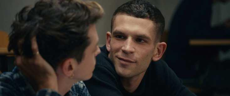 WYWIAD z REŻYSEREM Jaki był Pana związek z Act Up Paris przed przystąpieniem do realizacji filmu? Dołączyłem do Act Up w kwietniu 1992 r., ok. dziesięciu lat po wybuchu epidemii AIDS.