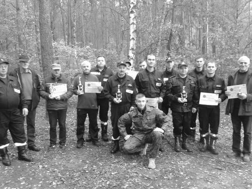 przedstawiciele Miejsko- Gminnego Ośrodka Kultury. Przybyli również tegoroczni starostwie i gospodarze dożynek: Beata Piątek, Magdalena Gadomska i Wojciech Adamiak (nieobecny Krzysztof Błaszkiewicz).