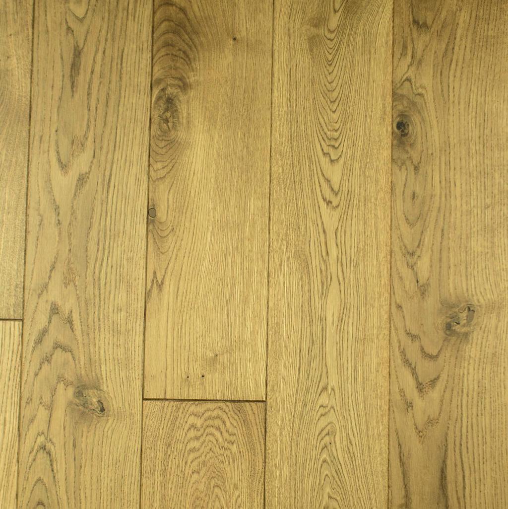 PODŁOGA DĘBOWA MAT-TAR OAK FLOORING MAT-TAR KLASA ANTYK GRADING ANTYK Deski o bardzo zróżnicowanej barwie i strukturze drewna, dowolnym układzie słoi.