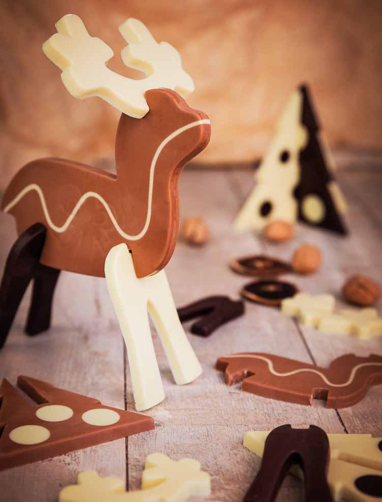 XMAS SHAPES DECOR 3644 XMAS REINDEERS 3D DECOR Wymiar opakowania: 315 235 40 mm Masa netto: 345 g Cena netto: 46,99 zł Cena brutto: 57,80 zł Dwie