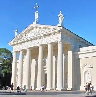 NAJWAŻNIEJSZA ŚWIĄTYNIA W LITWIE 6. BAZYLIKA ARCHIKATEDRALNA ŚW. STANISŁAWA I ŚW. WŁADYSŁAWA Katedros a. 2; www.katedra.