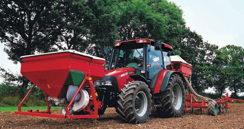 Łatwy załadunek. Ładowacze LRX firmy Case IH, które idealnie pasują do ciągników JXU i oferują udźwig 2500 kg są nie do pokonania. Precyzyjna praca.