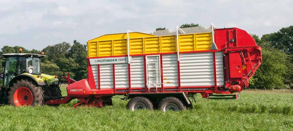 Automatyka załadunku gwarantuje stuprocentowe wypełnienie przyczepy, a przez to dużą wydajność transportu. Pasza już w kanale jest zagęszczana,a przestrzeń załadunkowa wykorzystana do końca.