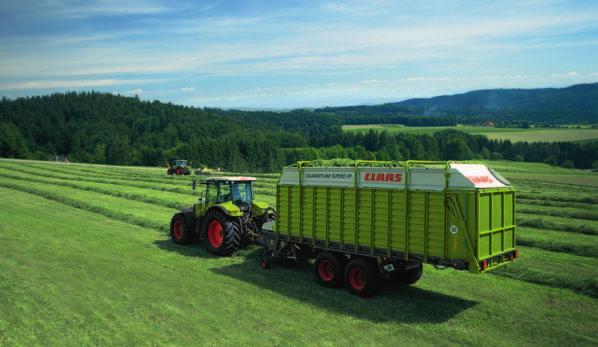 Komfort. W QUANTUM 6800 4700 obsługa przez ISOBUS oraz COMMUNICATOR II odciąża kierowcę podczas jazdy.