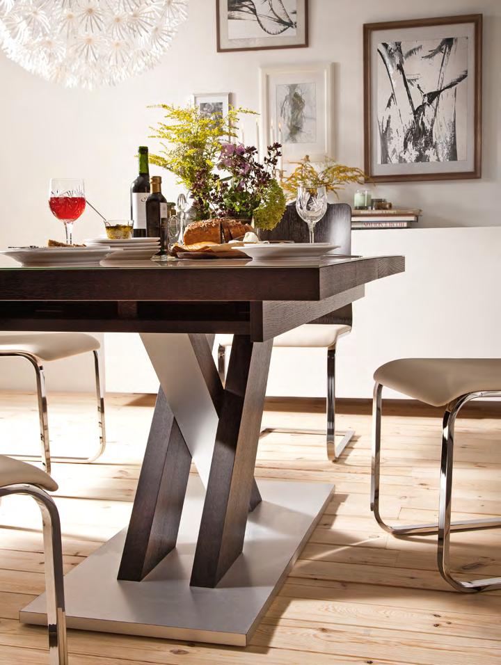 Stoły / Tables / Столы połączenie forniru dębowego i szkła combination of oak wood veneer and tempered glass cочетание шпона дуба и стекла regulacja długości, rozkładany do 2,4 m