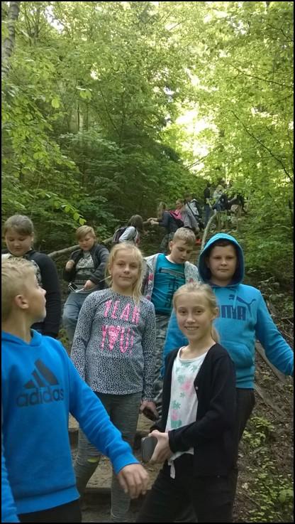 Następnego dnia, już w większym gronie, uczestniczyli we Mszy świętej w kościele p.w. Narodzenia Najświętszej Marii Panny w Starym Waliszewie, którą celebrował misjonarz ze Stoczka Warmińskiego.