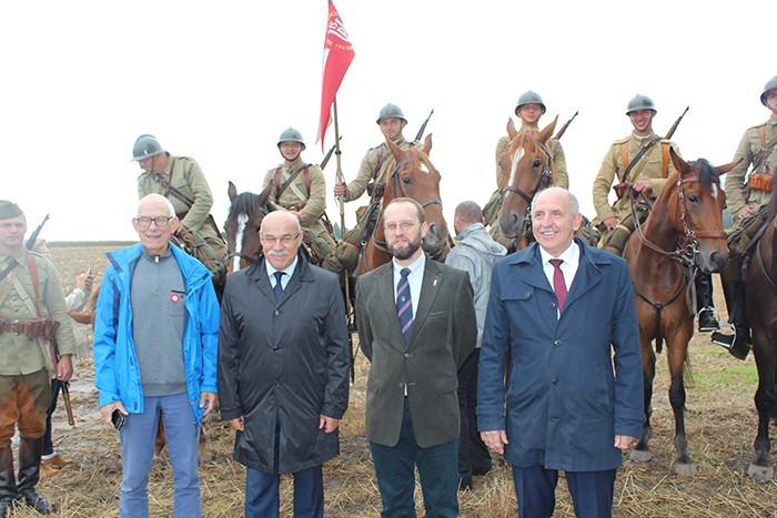 Uroczystość upamiętniająca 78 rocznicę śmierci ppłk Tadeusza Mikke w Boczkach Domaradzkich Str.