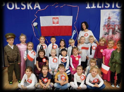 Katechizm Polskiego Dziecka, zakończyła patriotyczną