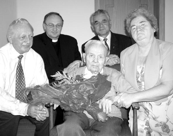 W yciu kadego z nas zdarzaj si rne wane chwile: randki, wesela, urodziny, Osie oraz Ewy Czerwiskiej - sotysa wsi Miedzno gratulacje i nagrody rzeczowe. Powiera i panie z zespou Chabry dziaajcego przy Klubie Seniora. aktualnoci - trendinfo.club