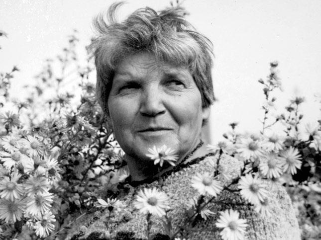 Anna Totoń Zaczęłam malować, aby zapomnieć o nieszczęściu Anna Totoń przewodnik PTTK, miłośniczka Nowego Sącza, znawczyni tematyki dot.