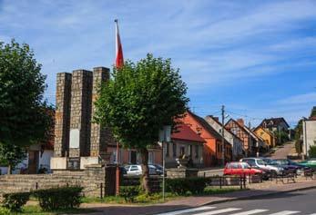 Gmina posiada liczne walory turystyczne: Krajobraz polodowcowy szeroki pas łąk i pas wzniesień.
