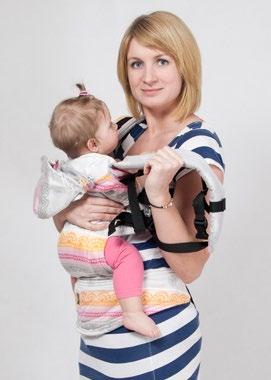 ABY WYJĄĆ DZIECKO Z NOSIDEŁKA TAKING YOUR BABY OUT OF THE CARRIER Podtrzymując dziecko jedną ręką,