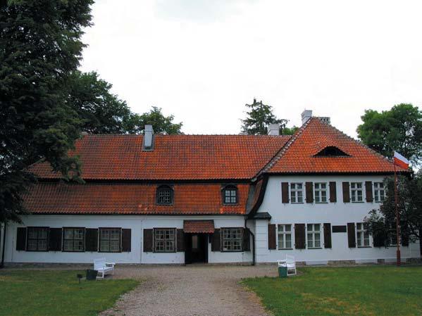 3) Dodatkowe informacje Czy wiecie, że w Polsce znajduje się Muzeum Hymnu Narodowego? To szczególne miejsce, do którego z pewnością warto się wybrać.