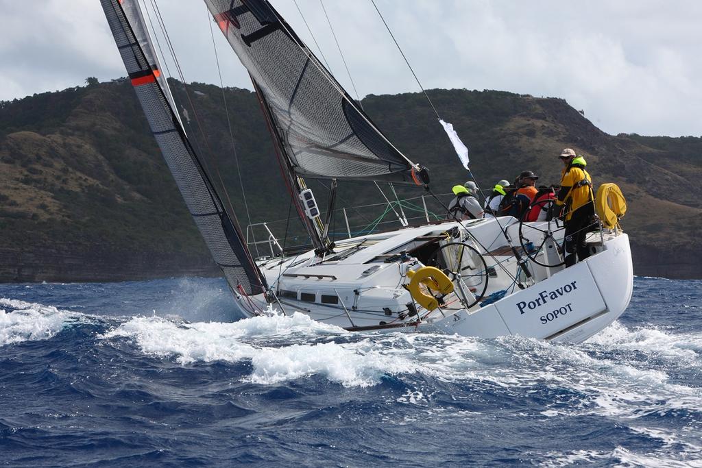 JACHT S/Y PORFAVOR - Dufour 40E Ekskluzywny jacht sportowo turystyczny morski o długości kadłuba 12,2 m, idealny do bezpiecznej żeglugi załogi składającej się z 12 osób (11 + Skipper).