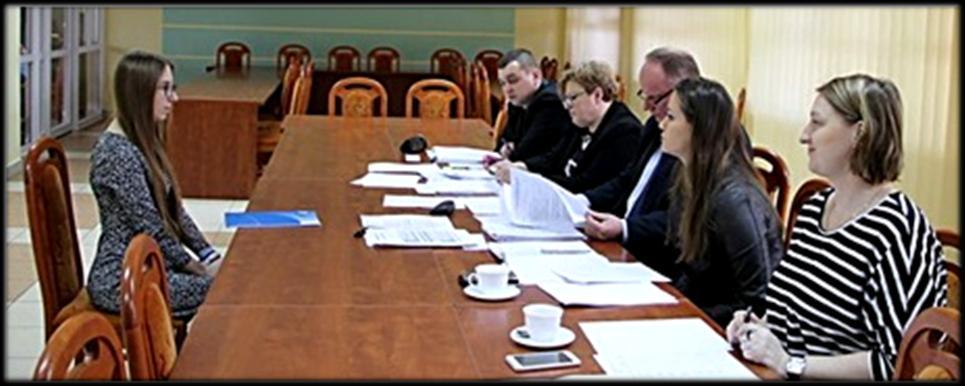 Po analizie wyników wyłoniono "Ósemkę Wspaniałych". Z naszego Gimnazjum zakwalifikowała się Magdalena Bujnowska IIIa. (J.