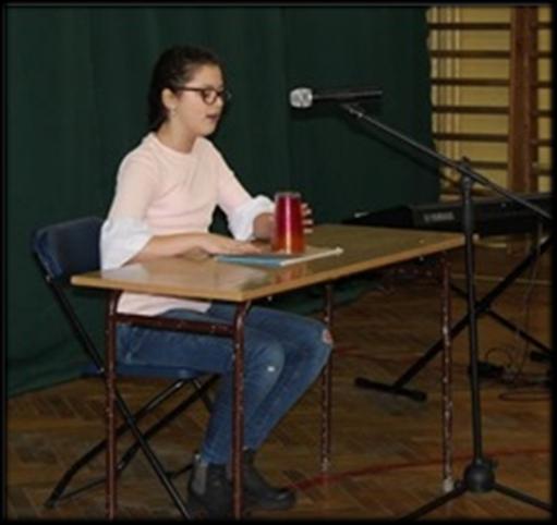 Naszą szkołę reprezentowały dwie uczennice Aleksandra Sołowiej z klasy IIIe i Julia Trzaska z klasy Ib.
