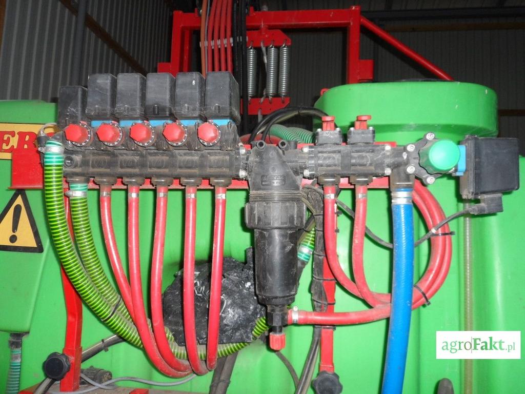 .pl https://www..pl także szczelność znajdujących się tam przewodów giętkich. Rolnicy często zapominają natomiast o sprawdzeniu filtrów, gdzie gromadzą się wszelkie zanieczyszczenia.