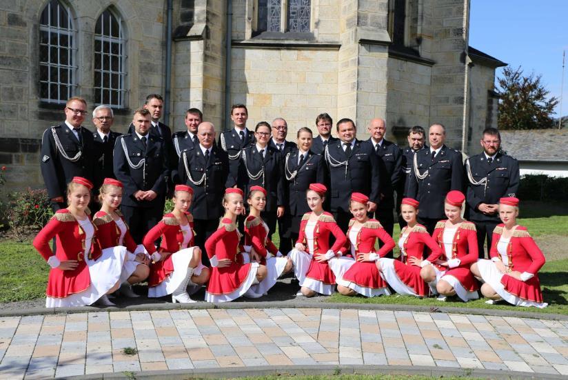 4 6. Orkiestra Dęta im. Ziemi Sławieńskiej przy Ochotniczej Straży Pożarnej w Sławnie Orkiestra Dęta w Sławnie powstała we wrześniu 1966 roku pod patronatem Ochotniczej Straży Pożarnej.