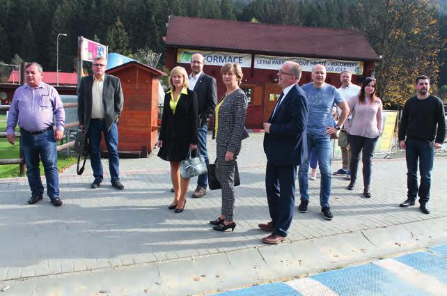WSPÓLNE SPOTKANIA SEKRETARIATÓW Pierwszym działaniem projektowym był wspólny warsztat, na którym przedstawiciele sekretariatów i sektora publicznego