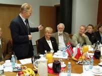 W dniach 10-13.05.2004 gościła w Gdyni 14-osobowa delegacja z bliźniaczego miasta Kristiansand na czele z prezydentem miasta.